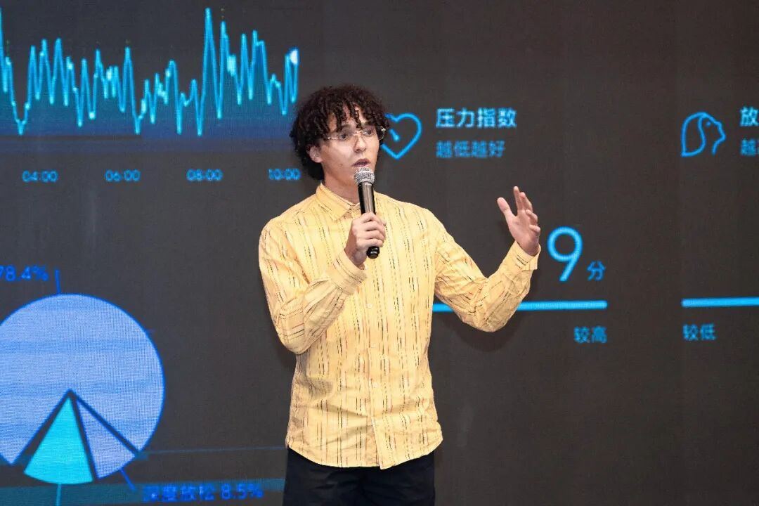 2108845086182674432.jpg 图片
