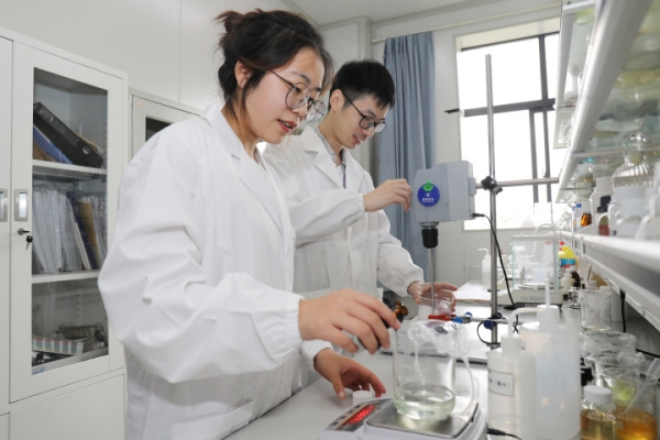 Huzhou cosmetic industry flourish through innovation
