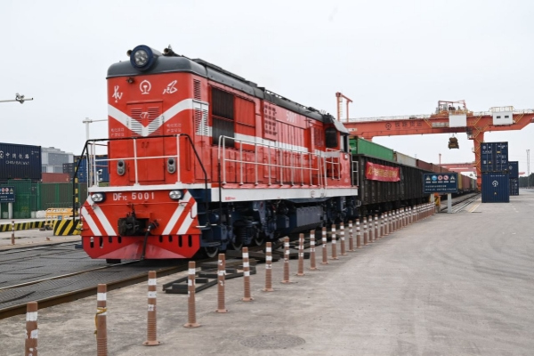 Yiwu-Ningbo-Zhoushan Port sea-rail service achieves 1m TEUs