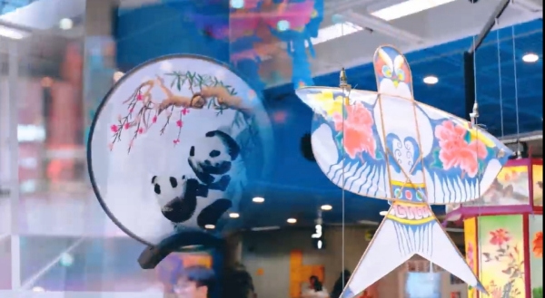 Huzhou's Shuanglin silk damask enchants Hong Kong