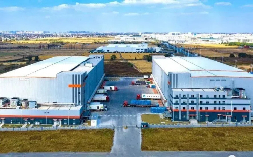 Jiaxing's cold chain hub keeps fresh produce moving