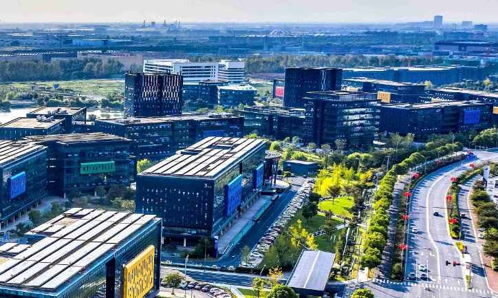 2 Jiaxing companies join '100-billion-yuan club'