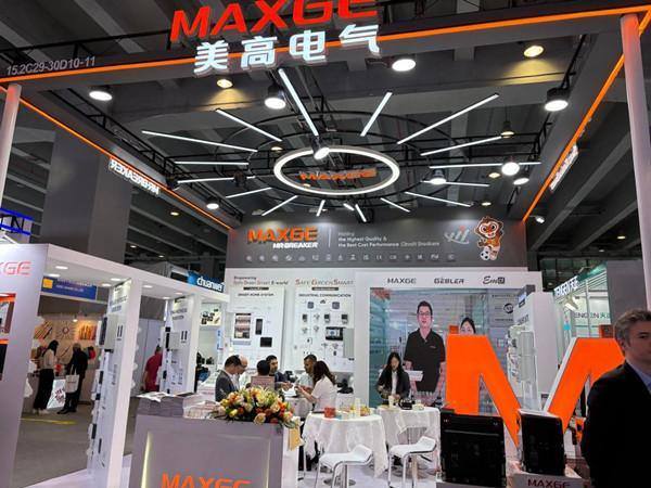 Huzhou enterprises shine at 137th Canton Fair