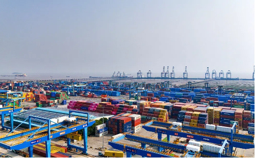 Jiaxing Port hits record highs in Q1 river-sea transit