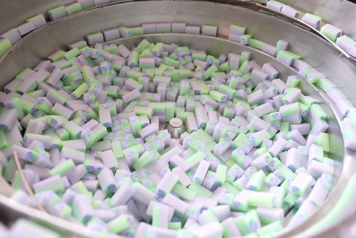 Quzhou's workshop exports erasers to overseas markets