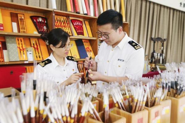 Huzhou writing brush gains global popularity