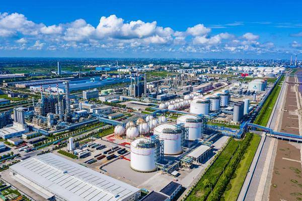 German coatings firm begins trial production in Jiaxing's Dushan Port