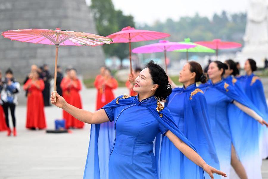 Aging in style: China's new silver generation spends more on joy