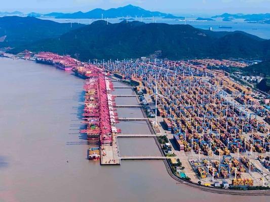 Ningbo private enterprises push foreign trade past 1 trillion yuan