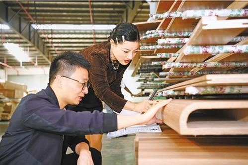 Huzhou's wood flooring exports surpass 1,700 shipments