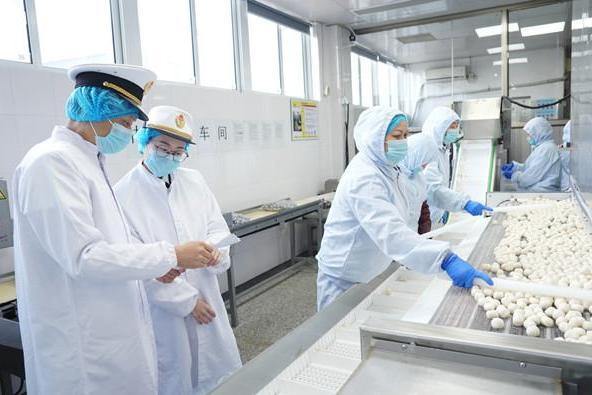 Jiaxing Customs facilitates exports of hot pot ingredients as winter demand soars