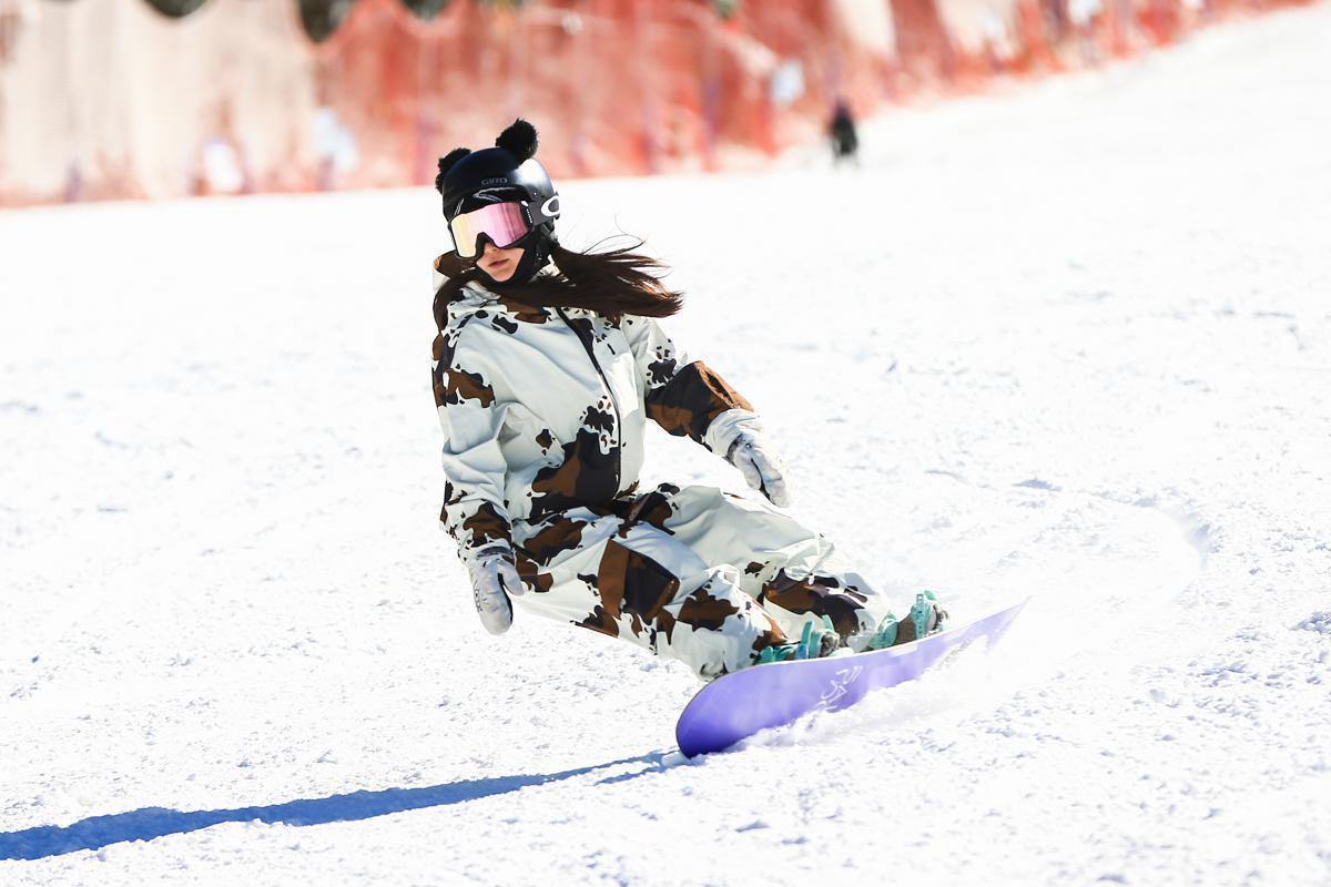 Ninghai's ski equipment dominates international markets