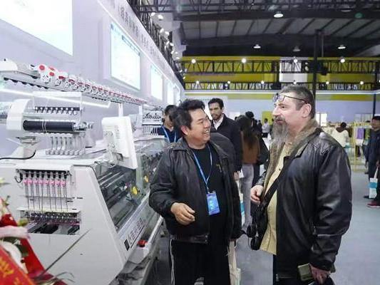 Jiaxing expo highlights innovation in textile supply chain, knitting equipment