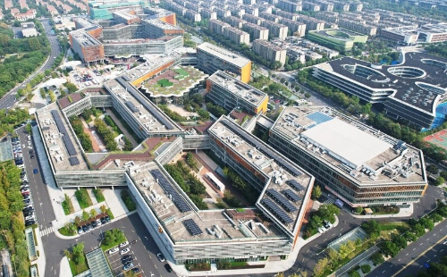 2039882770733330432.jpg 2132522357216641059 (1).jpg