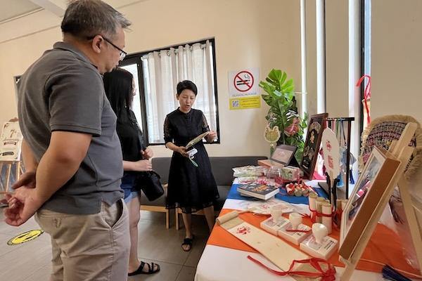 Ningbo cultural display opens at Malaysia's Piano Cafe