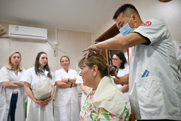 Czech delegation explores traditional Chinese medicine in Hangzhou