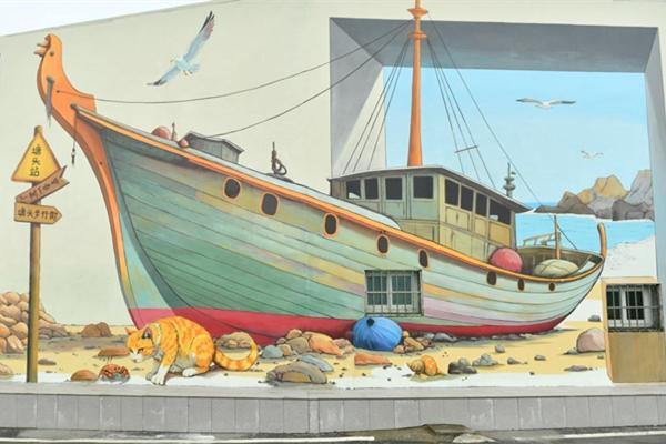 Zhoushan's wall artist brings coastal charm to life