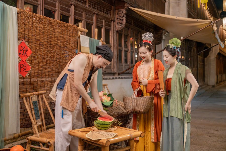 Puyuan Fashion Town gears up for summer holiday fun