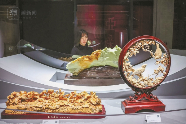 Dongyang woodcarving marries tradition, innovation