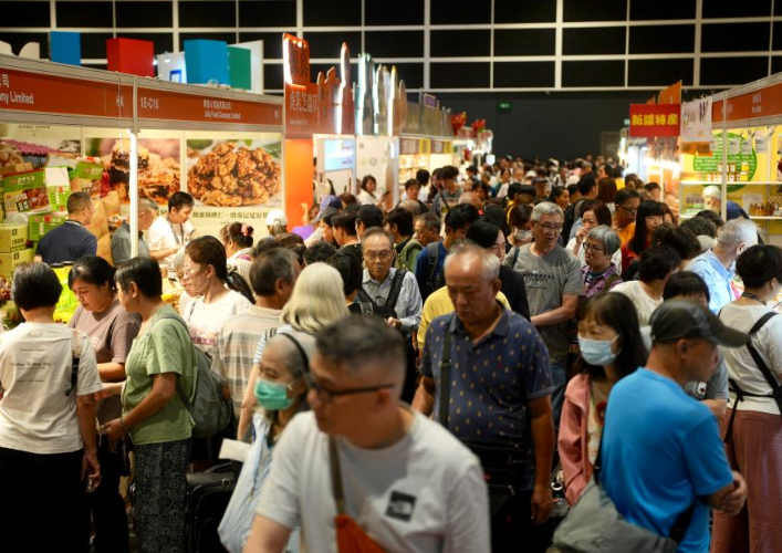 Taizhou chef promotes local cuisine at Hong Kong expo