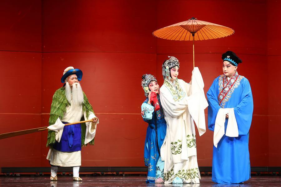 European art professionals explore Chinese performing arts