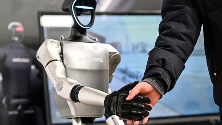 Shaoxing signs 12 AI demonstration projects to boost economy