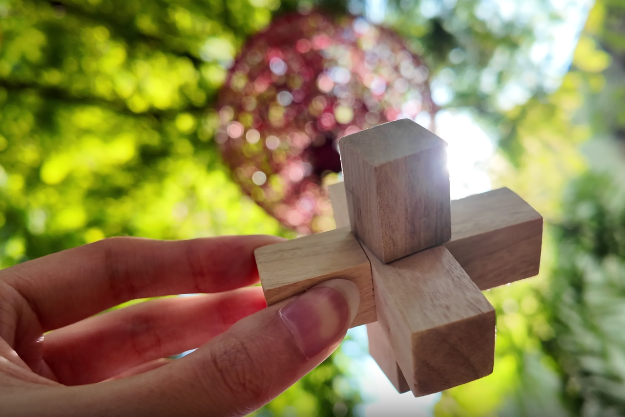 Wood whispers, China blooms