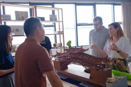 Italian professors explore Wenzhou's historic covered bridges