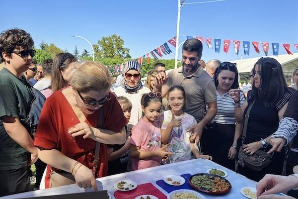 Ningbo connects with Bursa through food, culture