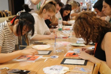 Spanish students experienced Chinese culture