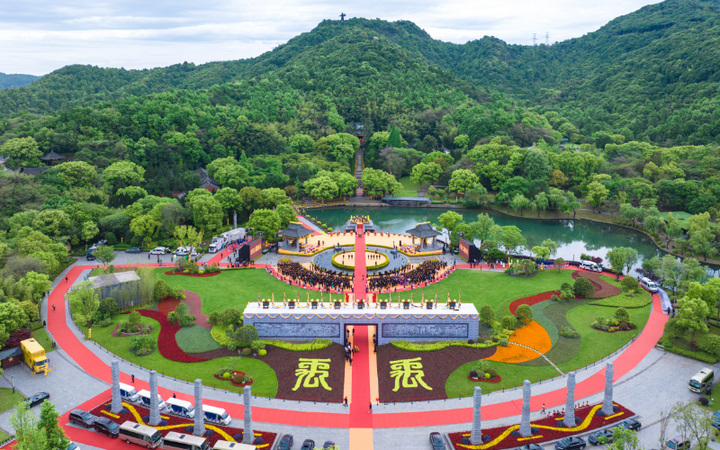 Commemoration ceremony reveres legendary hero in Shaoxing