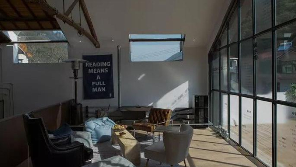 How come a discarded hydropower station turns into a popular B&B?