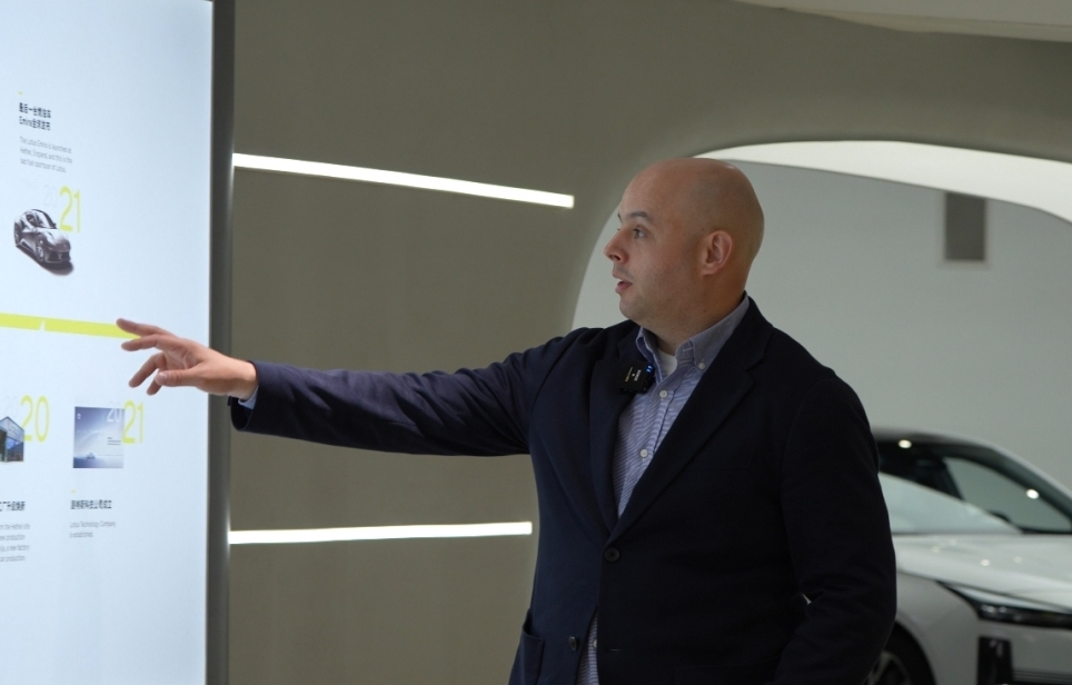 Global Eyes on Zhejiang丨Ash Sutcliffe: Development of Zhejiang's enterprises is beyond amazing