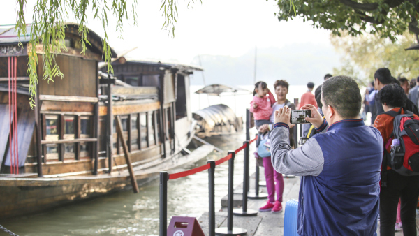 South Lake in Jiaxing, NOT just a tourist site, more importantly, a big part of China’s history