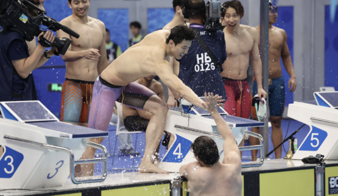 China Advances to Asian Games Men's 4 x 100m Medley Relay Final