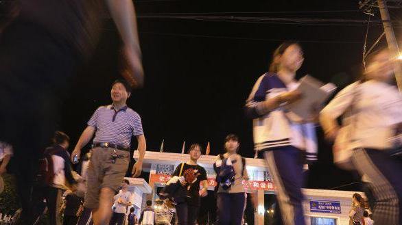 ZJ snapshot: Inside China's largest test-prep high school