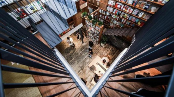 A peek inside the 1st rural capsule bookstore in Tonglu