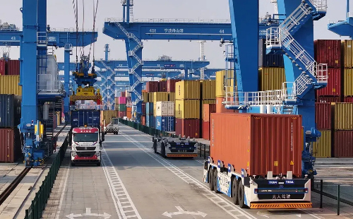 Zhejiang ports see strong export growth