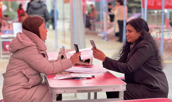 Jinhua attracts foreigners to growing job market