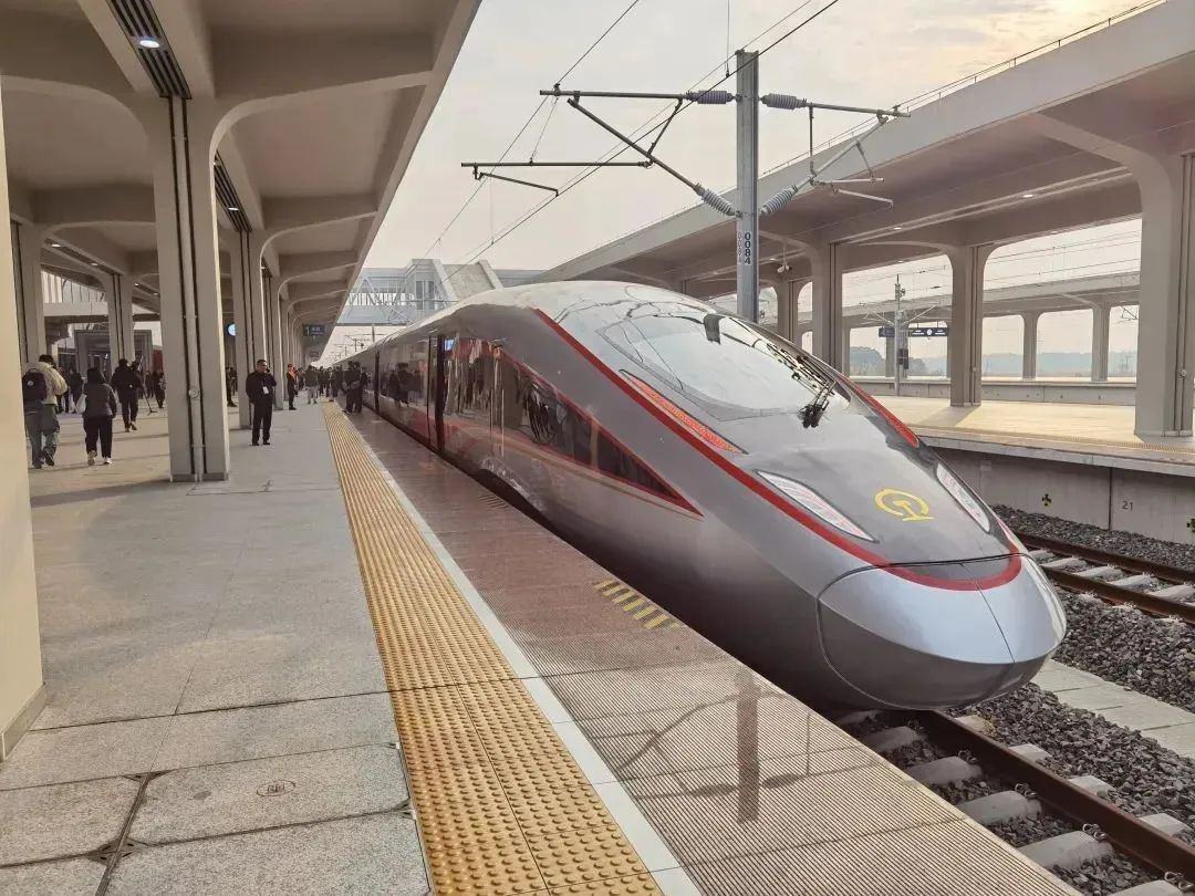 New high-speed railway enhances Yangtze River Delta connectivity