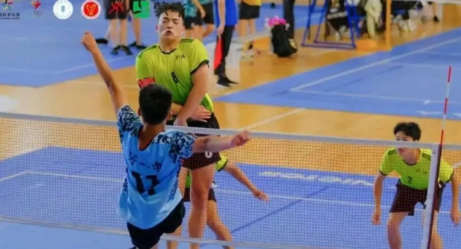 Taizhou students stand out at national shuttlecock competition