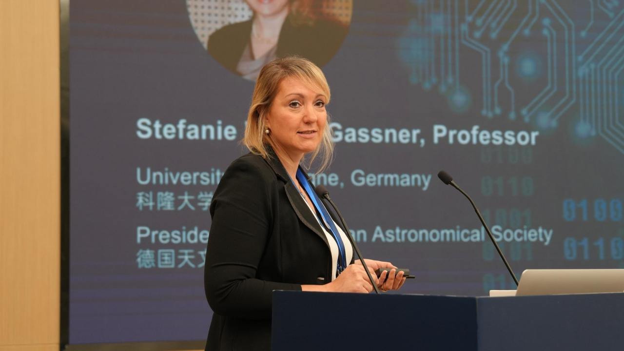 Experts discuss intelligent computing in Hangzhou