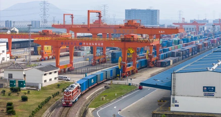 Jinhua sees growth in China-Europe freight train operations