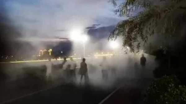 Creative summer inventions! Artificial mirage from movies to cool residents down