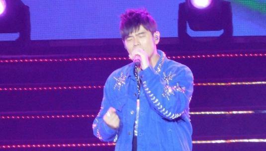 Jay Chou and Angela Chang performed at 2019 Cixi Bayberry Festival!