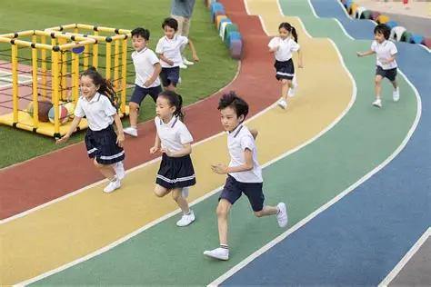 Policies help ease problems of migrant kids