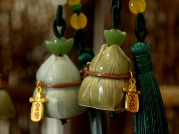 Longquan celadon cultural products gain popularity