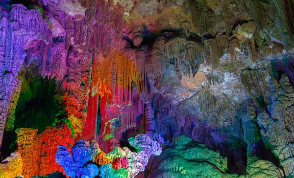 Lingshan Wonderland for a dreamy journey