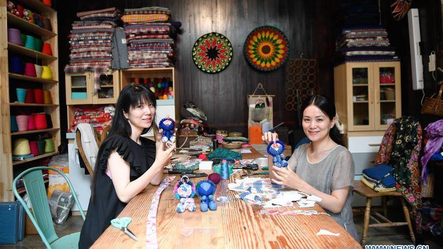 Shishe Village in Tonglu attracts a large number of tourists