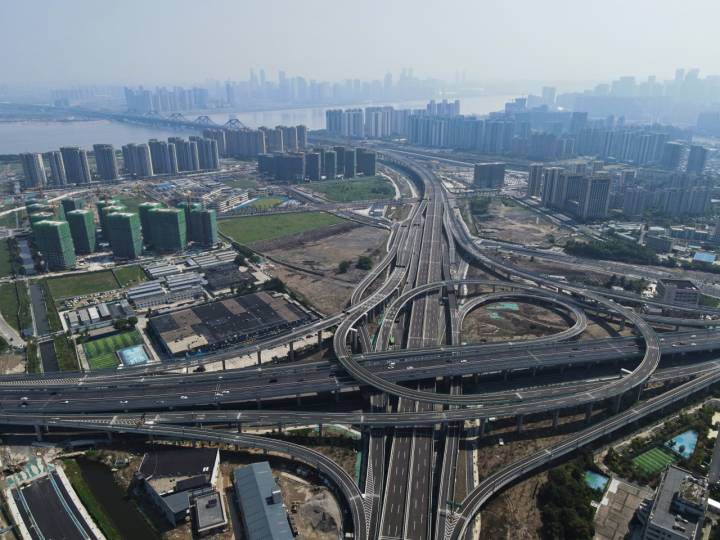 Hangzhou Konggang Elevated Expressway and Konggang Avenue will be opened on Sept. 28